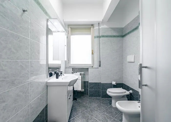 Guesthost - Roomy Close To Center *