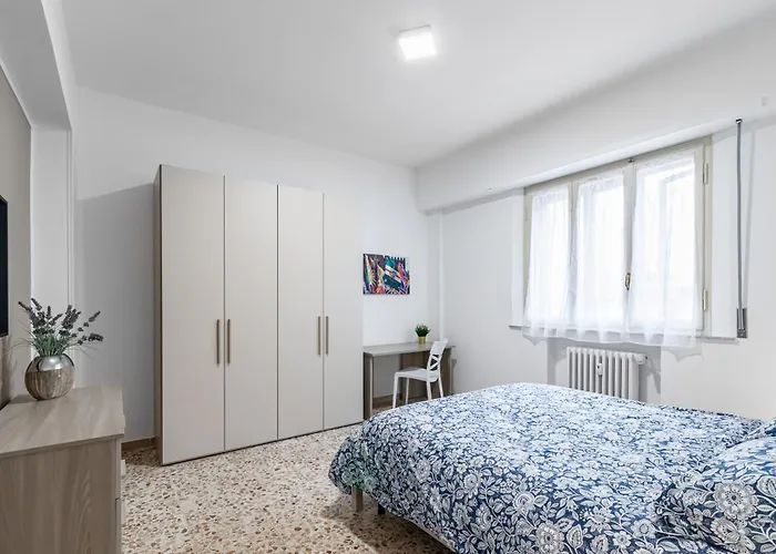 Apartment Guesthost - Roomy Close To Center