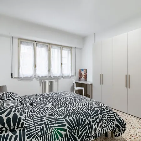 Roomy Close To Center! * Siena