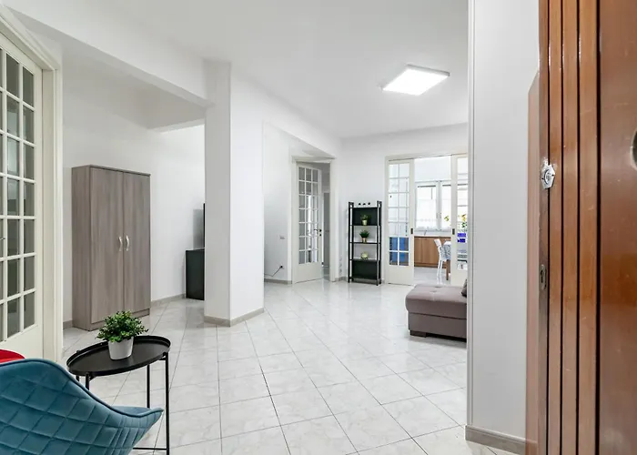 Guesthost - Roomy Close To Center * Siena