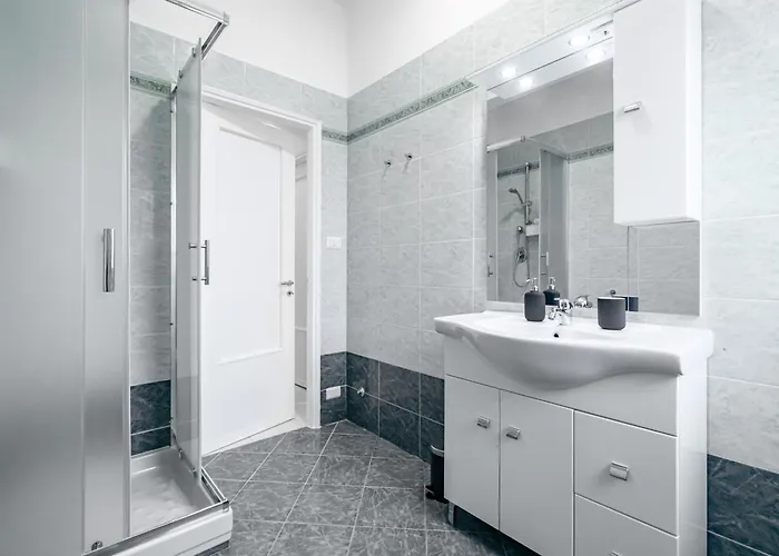 Guesthost - Roomy Close To Center * Siena