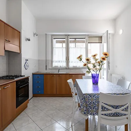 Apartman Guesthost - Roomy Close To Center Siena